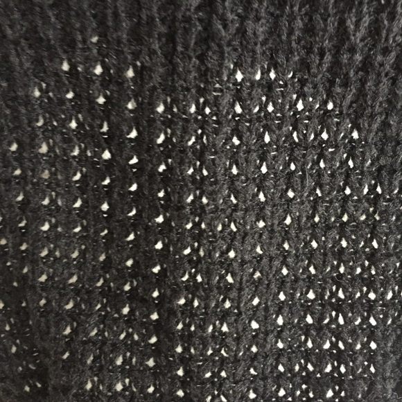 Forever 21 Sweater - Picture 4 of 4